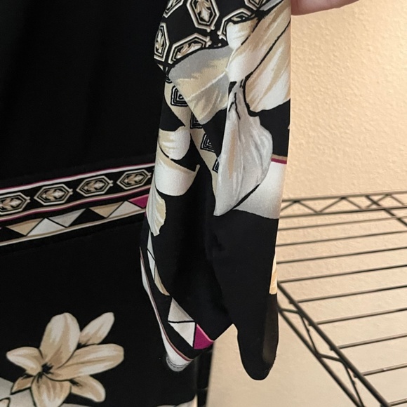 White House Black Market Fun dress like new - Picture 5 of 8